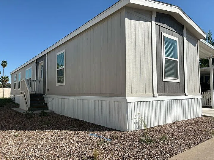 Building Photo - 2060 N Ctr #410