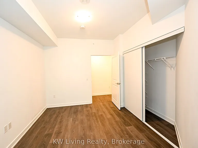 85 Oneida Cres #613 — Photo 9