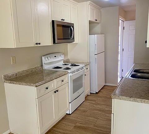 2nd image of 3435 Auburn Way S APT 10
