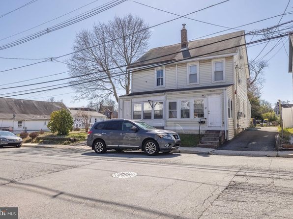 1121 1/2 Pleasant St, Wilmington, DE 19805