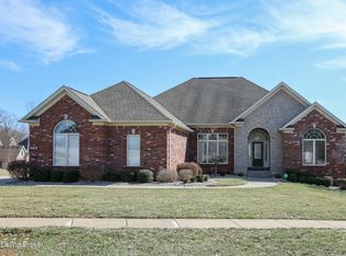 516 Locust Creek Blvd, Louisville, KY 40245
