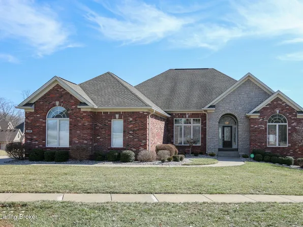 516 Locust Creek Blvd, Louisville, KY 40245