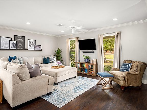 5th image of 7805 Valley View Ln