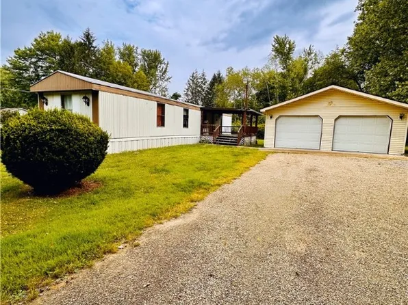 3515 1st Ave, Jamestown, PA 16134