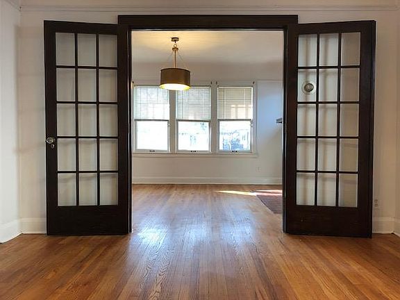 2nd image of 1264-1266 Beaconsfield Ave