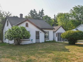 1952 Beulah Ave, East Troy, WI 53120