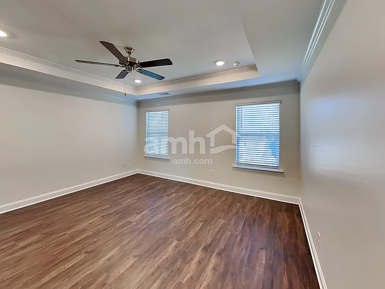 553 Rivermist Dr — Photo 11
