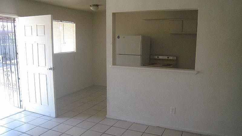 2nd image of 2214 Statz St APT B