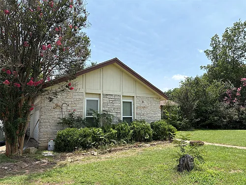 1404 Cedar Park Dr Photo 1