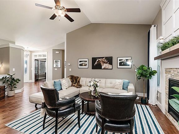 5th image of 3047 Western Bluffs Blvd