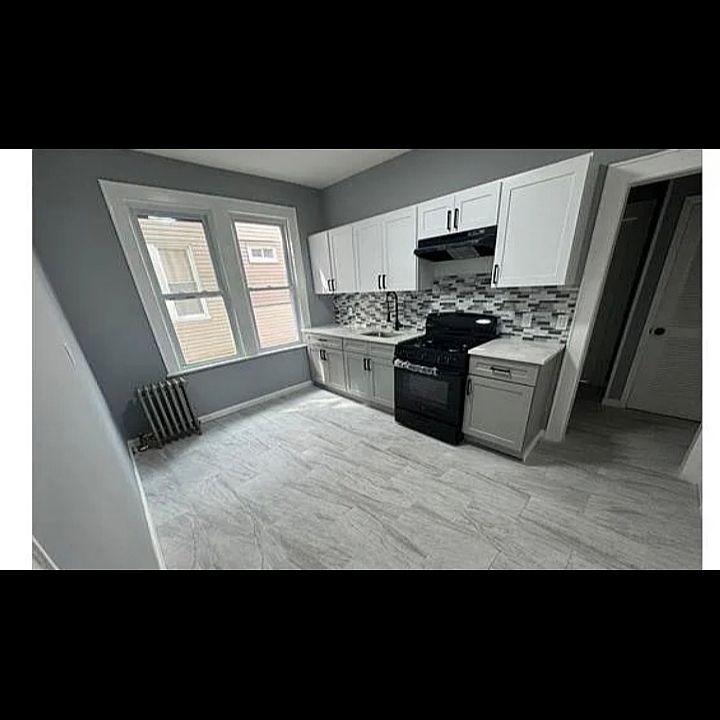 1st image of 25 Underwood St #L2