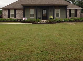 1902 N Coffey Pines Rd, Lake Charles, LA 70611
