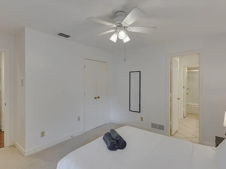 6507 Clubhouse Cir — Photo 30