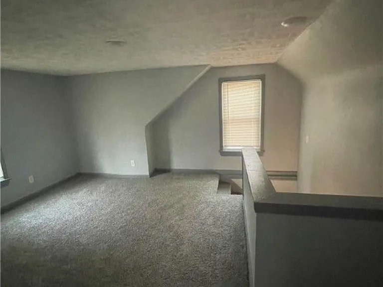 320 Winckles St — Photo 3