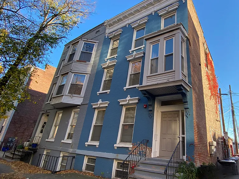 38 State St — Photo 1