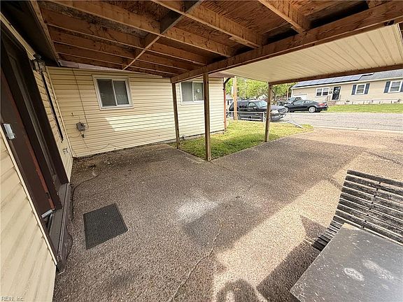 5th image of 1218 Shell Rd