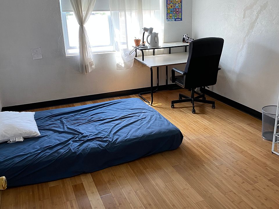 1st image of 1557 N 11th St #1