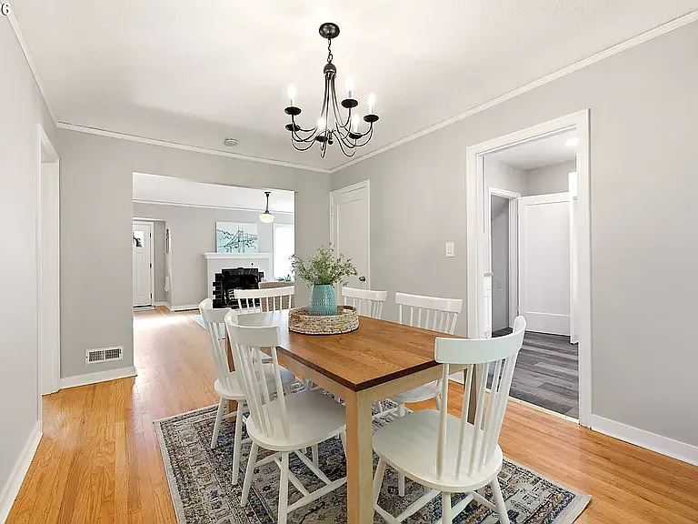 6 bed, 2406 sqft, $3,800 — Photo 4