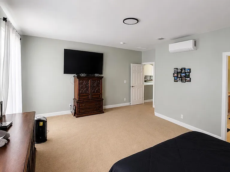 2077 SW Panther Trce — Photo 9