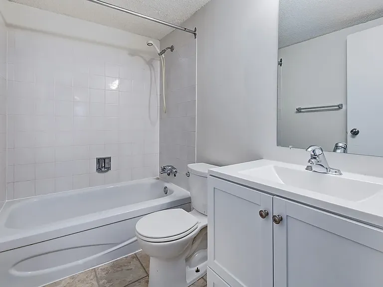 1454 Rae St — Photo 7