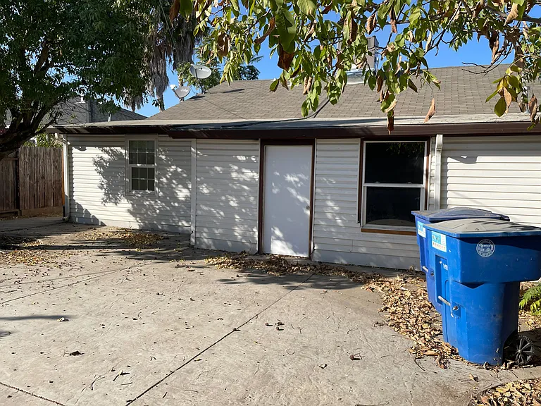 720 Virginia St — Photo 13
