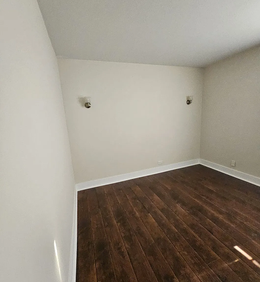 2 bed, 750 sqft, $1,800 — Photo 1