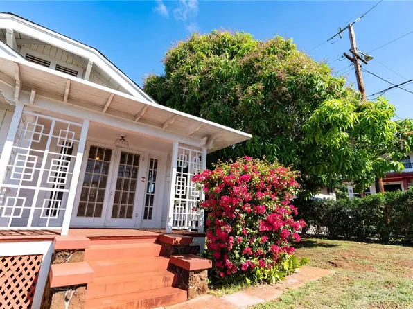 3340 Mooheau Ave, Honolulu, HI 96816