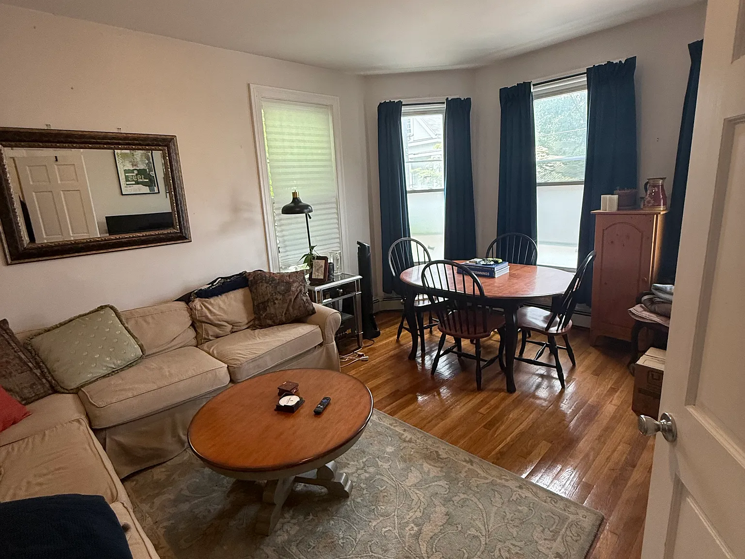 3 bed, 1200 sqft, $4,500 — Photo 3
