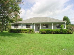 17 Jeffery Ln, Cape Fair, MO 65624