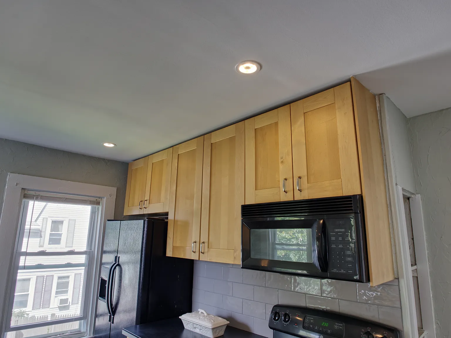 2 bed, 1000 sqft, $2,500 — Photo 2
