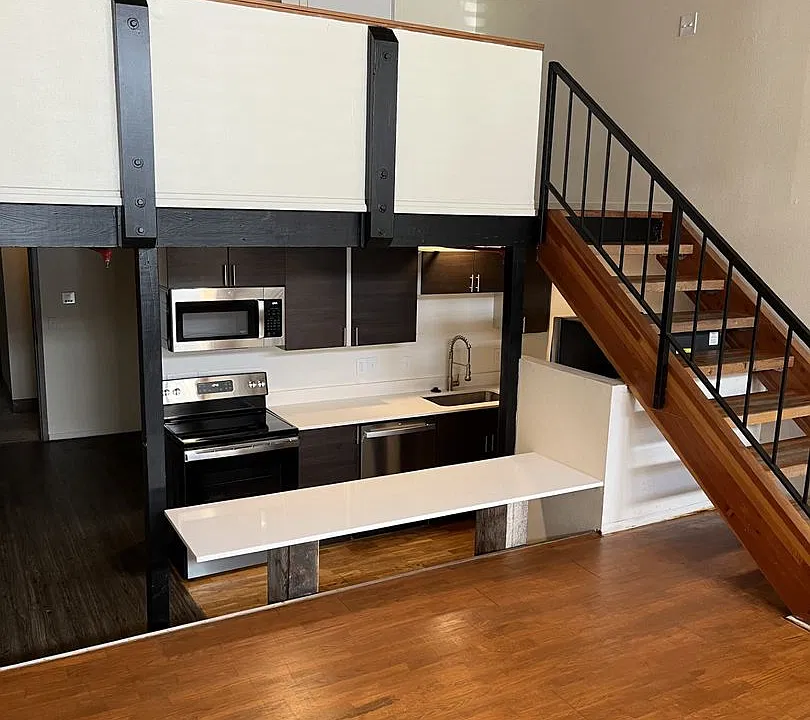 Everett Station Lofts