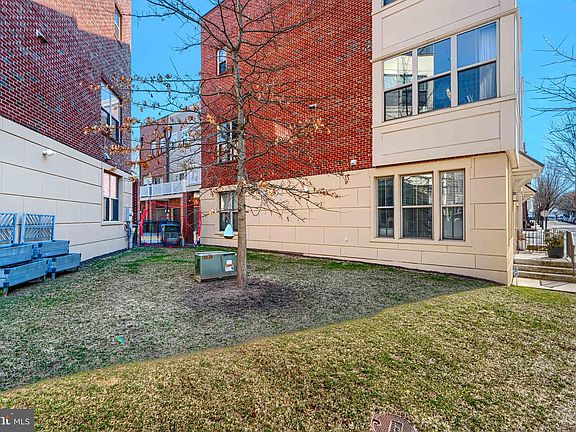 4th image of 1313 Benjamin St