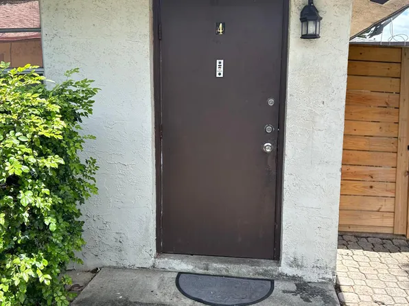 3109 NW 2nd Ter, Pompano Beach, FL