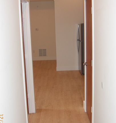 3rd image of 2737 W Girard Ave APT 3F