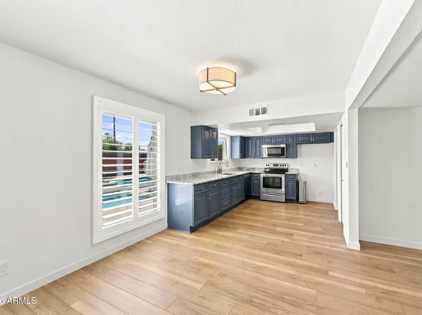 3629 E CHARTER OAK Road, Phoenix, AZ 85032