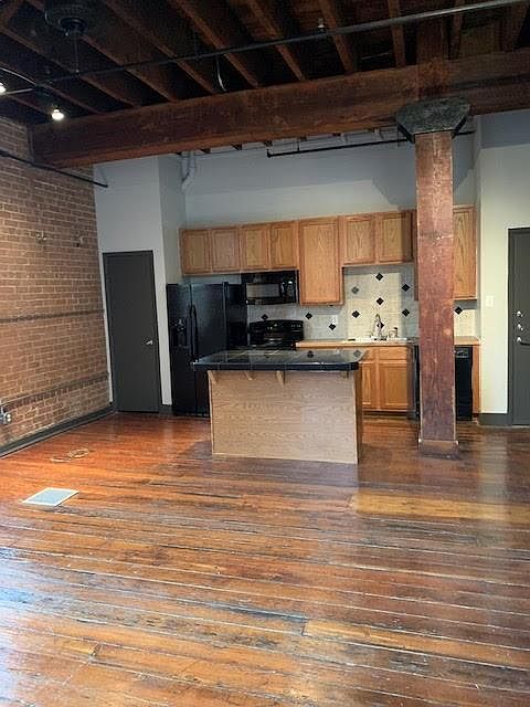 1st image of 2115 N Runnels St #2207