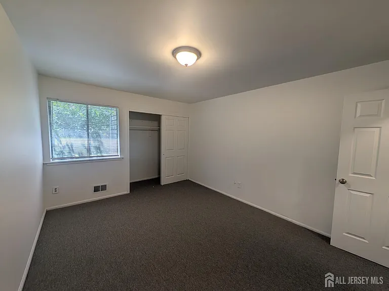 44 Davids Ct — Photo 9