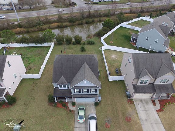 2nd image of 25 Hampshire Glen Pkwy