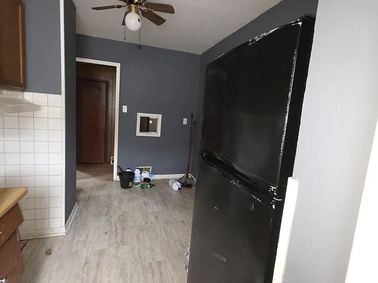 1818 E Clay St — Photo 8