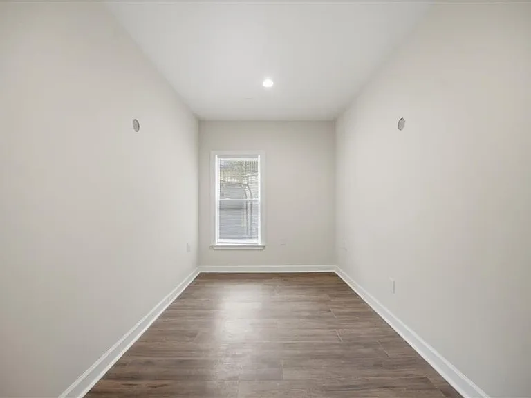5869 Chickasaw Ln — Photo 36