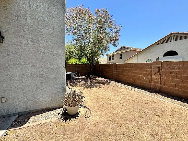 44879 W Desert Garden Rd — Photo 27
