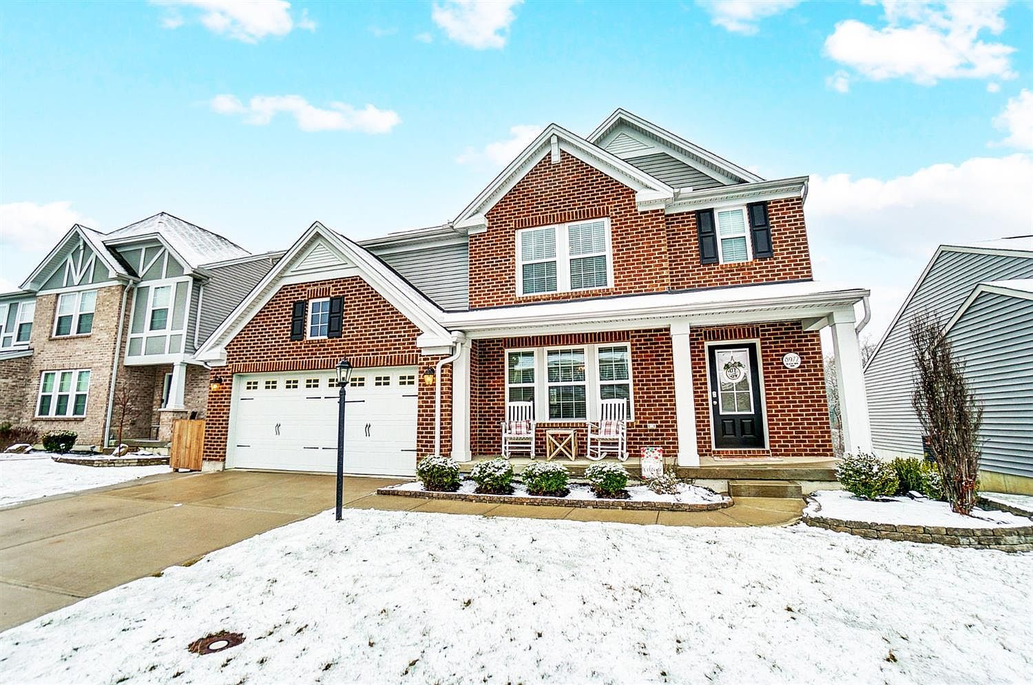 house リスト ② 2432 W Saint Moritz Ln, Phoenix, AZ 85023 | Zillow