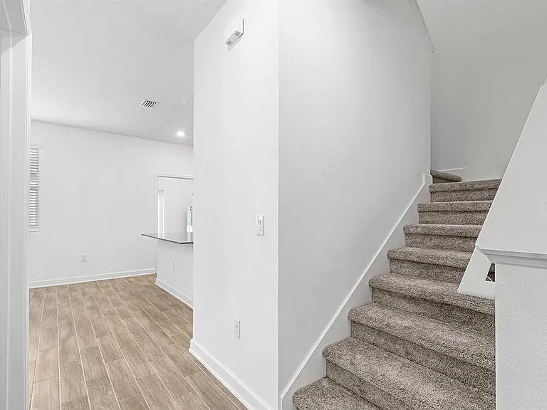 3053 Ella Way — Photo 9