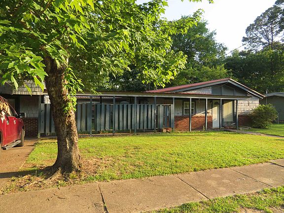 5th image of 1811 Sylvia St