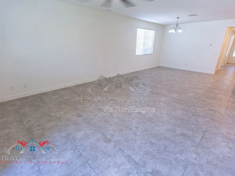 16264 W Canterbury Dr — Photo 17