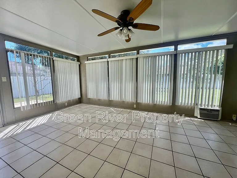 13140 Staffordshire Dr S — Photo 29