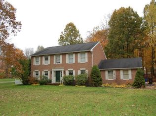 115 Old Hickory Ln, Grove City, PA 16127