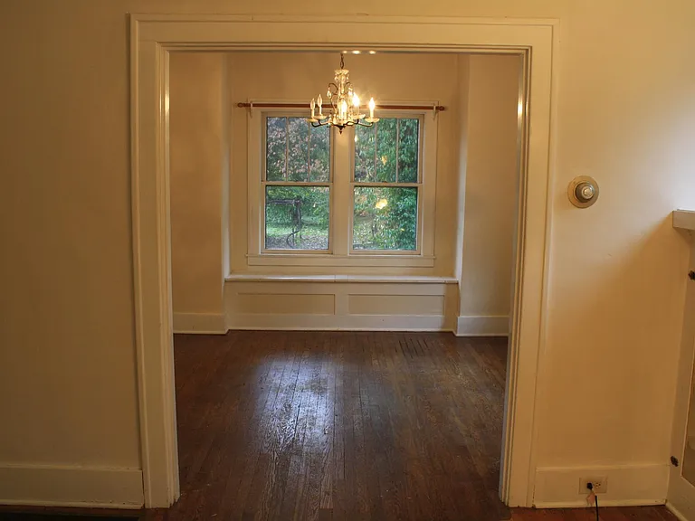 208 Shady Ln — Photo 7
