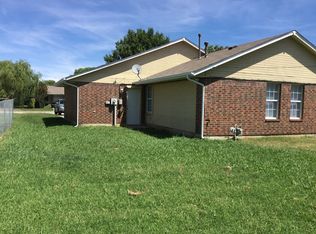 1012 NW 14th St, Moore, OK 73160