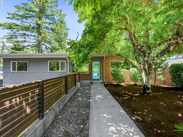 6168 SW 37th Ave, Portland, OR 97221